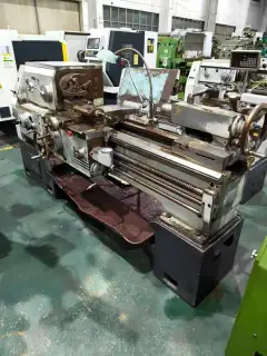 Used Shenyang 6140 Conventional Lathe photo 2