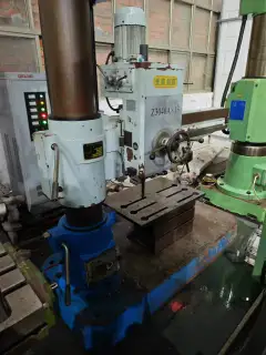 Used Yonghang Z 3040 A x 13 Radial Drilling Machine photo 2