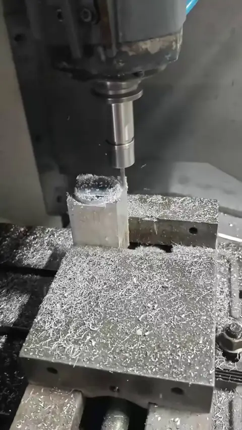 İkinci El Brother S500X1 Dik İşleme Merkezi, 16.000 dev/dk İş Mili, 21 Takımlı ATC, 500 x 400 x 300 mm Hareket