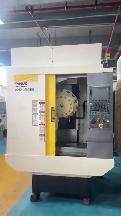 Вертикальный сверлильно-резьбонарезной центр FANUC ROBODRILL α-D 14 MiB, б/у
