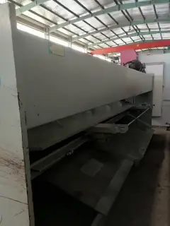 Used Ruili QC 11 Y-4 x 5000 Hydraulic Guillotine Shearing Machine photo 4