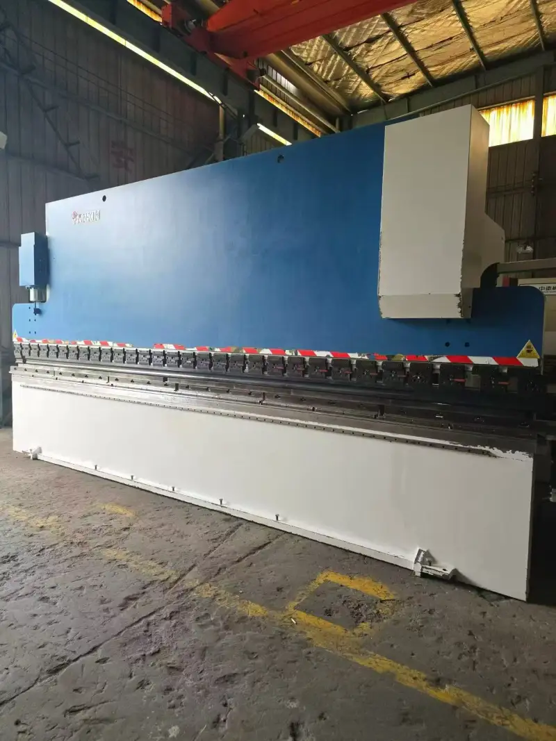 Used Sanxin Heavy Industry 200 T/6000 Dual-Servo CNC Press Brake with TP 10 S Control photo 1