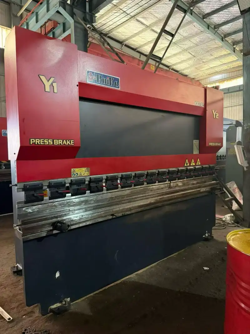 Used RuiKe 10032 Dual-Servo CNC Press Brake photo 1