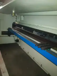 Used Hualu 100/4000 Three-Servo Press Brake with TP 10 CNC Control photo 3