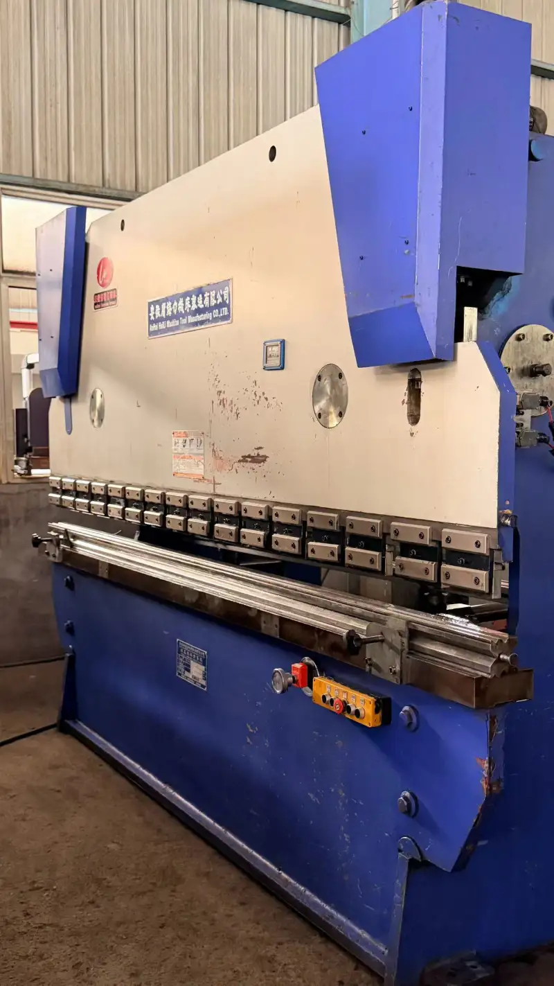 Used Haili 100-Ton 3200 mm Conventional Press Brake photo 1