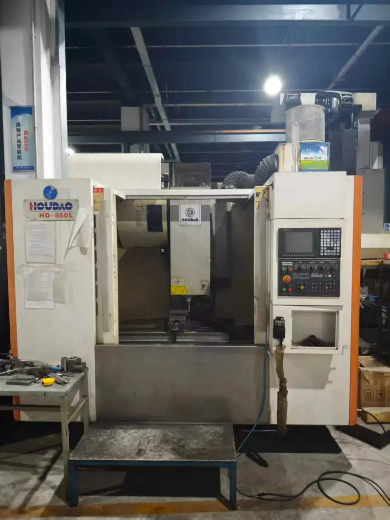 Used HOUDAO HD-850 L Vertical Machining Center with Mitsubishi M 70 Control photo 1