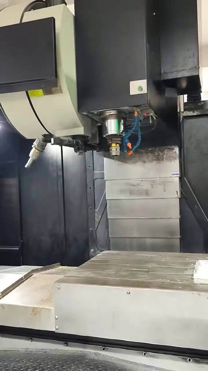Used Transcend 1580 BT50 Vertical Machining Center photo 1