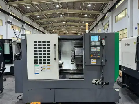 Mesin Bubut CNC Turret Bed Miring CY-T 55/500 Bekas Yunnan Machine Tool Works dengan Kontrol GSK 980 TDi Plus