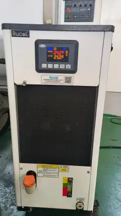 Used Longze Hujiang TV 116-L 2 BT50 Vertical Machining Center photo 3
