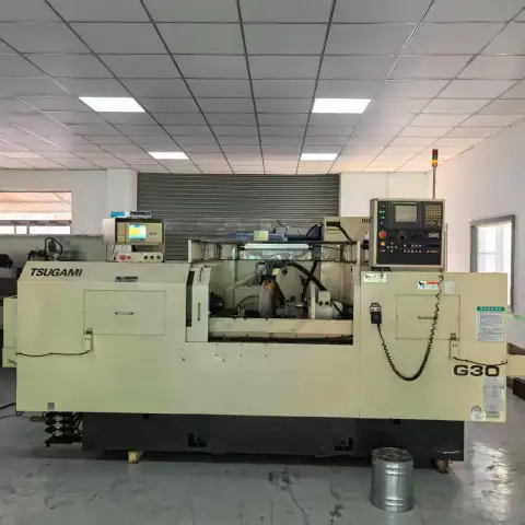ماكينة تجليخ أسطواني CNC Tsugami G 30 مستعملة