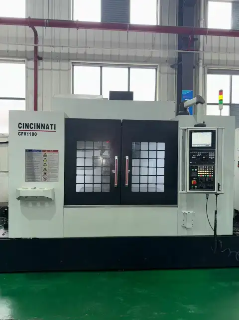 Centro de mecanizado vertical Cincinnati CFV-1100 de segunda mano, Mitsubishi M 80 A, BBT 40, 24 herramientas