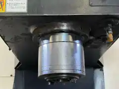Used Yitong 1580 Vertical Machining Center with FANUC 0i-MF photo 4