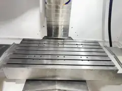 New HEDIAN 1270 Vertical Machining Center with SYNTEC 22 MA photo 4