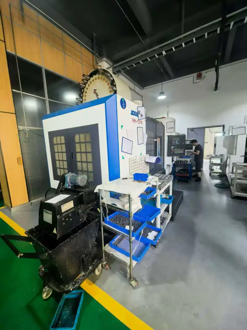 Used AOSILONG 1370 Vertical Machining Center with FANUC 0i-MF Plus Control photo 1