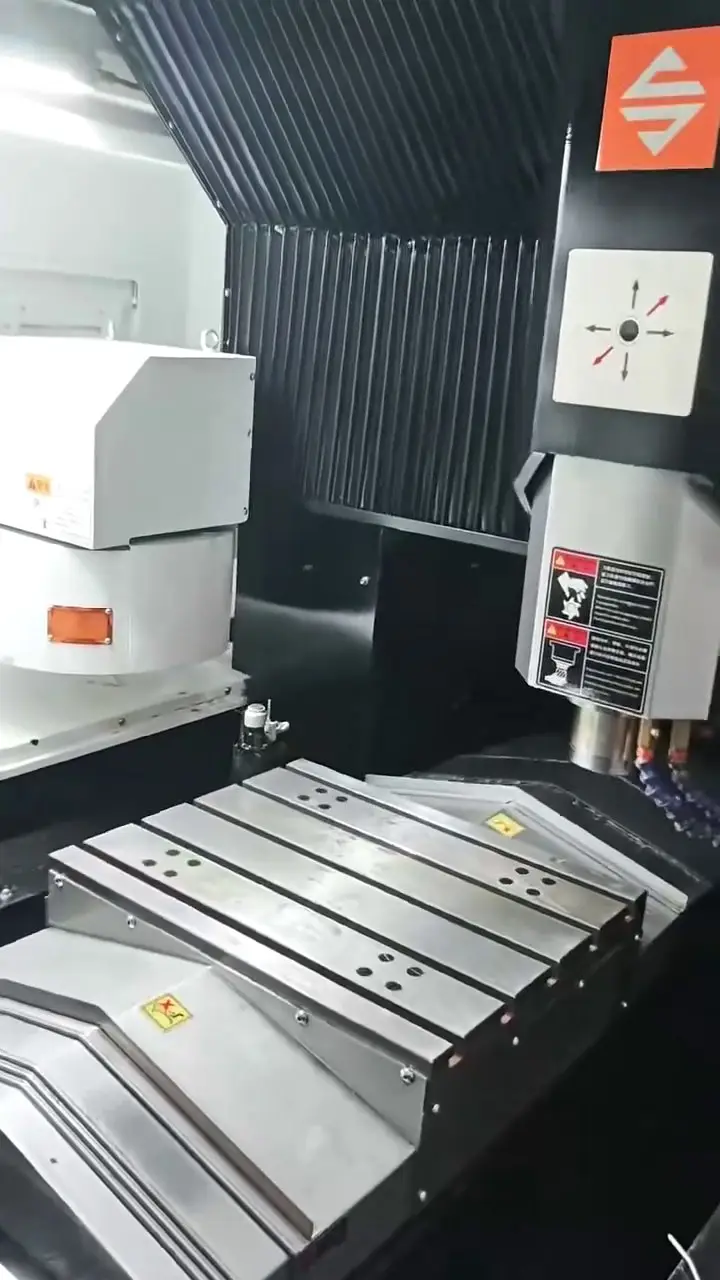Used Youjie 650 Engraving and Milling Machine with SYNTEC 21 MA-E photo 1
