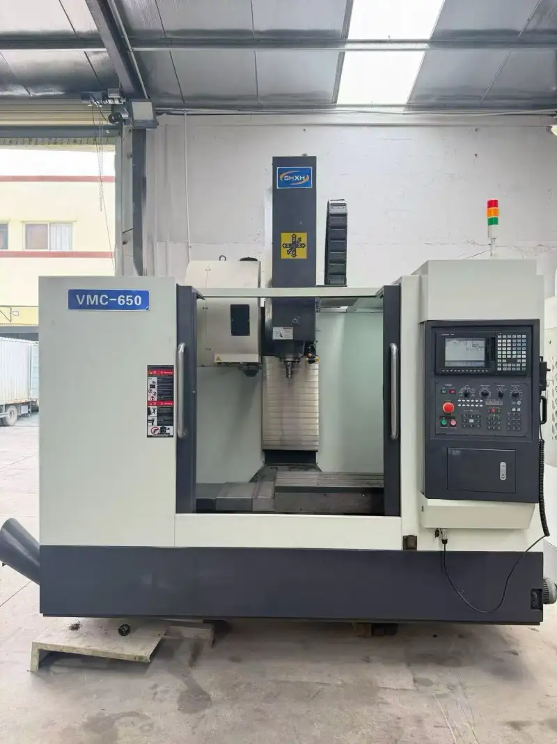 Used Shixinghong 650 Vertical Machining Center with Mitsubishi M 70 A Control photo 1