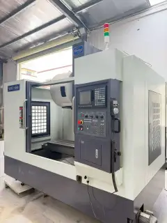 Used Shixinghong 650 Vertical Machining Center with Mitsubishi M 70 A Control photo 4
