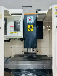 Used V 865 Vertical Machining Center with FANUC MF Plus Control, 24-Tool ATC photo 2
