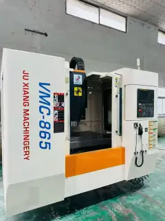 Used V 865 Vertical Machining Center with FANUC MF Plus Control, 24-Tool ATC photo 5