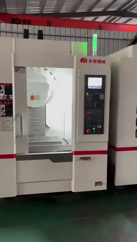 Centro de mecanizado vertical Xiangyu T 6 de segunda mano con control Mitsubishi M 80