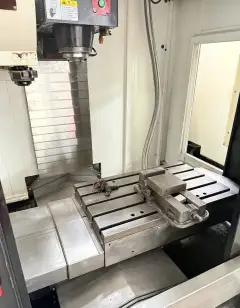 Used JiRFINE V 7 Vertical Machining Center with Mitsubishi M 70 Control, BT40 12,000 rpm photo 2