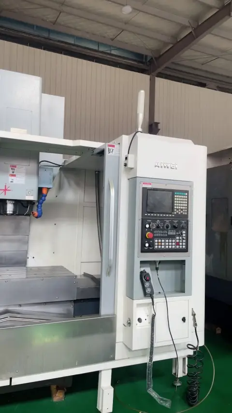 Centro de mecanizado vertical AIWEI 1160 de segunda mano con control SYNTEC 22 MA