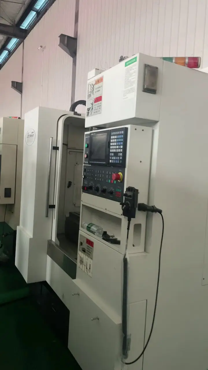 Used LITZ 1000 Vertical Machining Center with Mitsubishi Control and Tool Magazine photo 1
