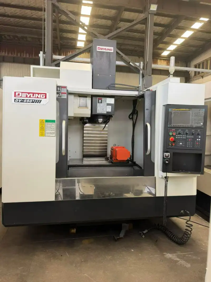 Used Deyang 850 FANUC MF Plus Vertical Machining Center photo 1
