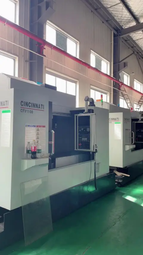 Centro de mecanizado vertical Haitian Cincinnati CFV-1100 usado