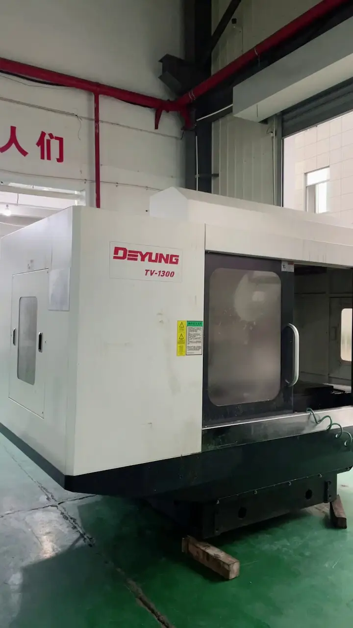 Used Deyang 1300 Vertical Drilling and Tapping Center photo 1