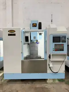 Used Chaoqun V-6 L Vertical Machining Center with Mitsubishi M 70 V Control photo 2