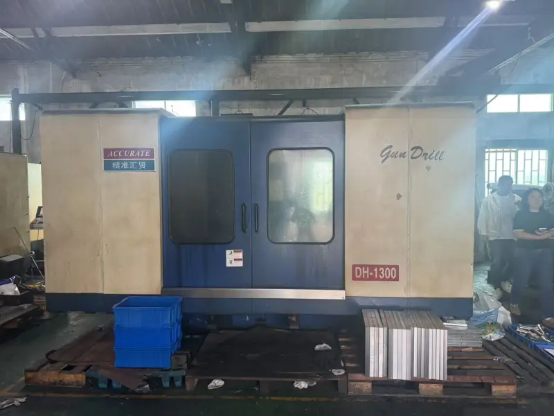 Used ACCURATE DH-1300 CNC Deep Hole Drilling Machine with SYNTEC 10 A Control photo 1
