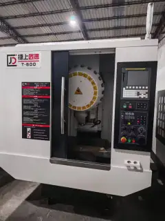 T-600 Vertical Machining Center with FANUC MF Control and 21-Position Servo Tool Magazine photo 1