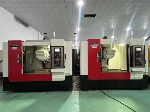 مركز حفر وتسنين عمودي GUGAO T 10 مستعمل مع نظام تحكم Mitsubishi M 80