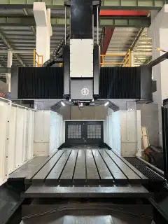 Used Guangzhou Yitong BTMC-2030 Gantry Machining Center with FANUC MF Plus photo 2
