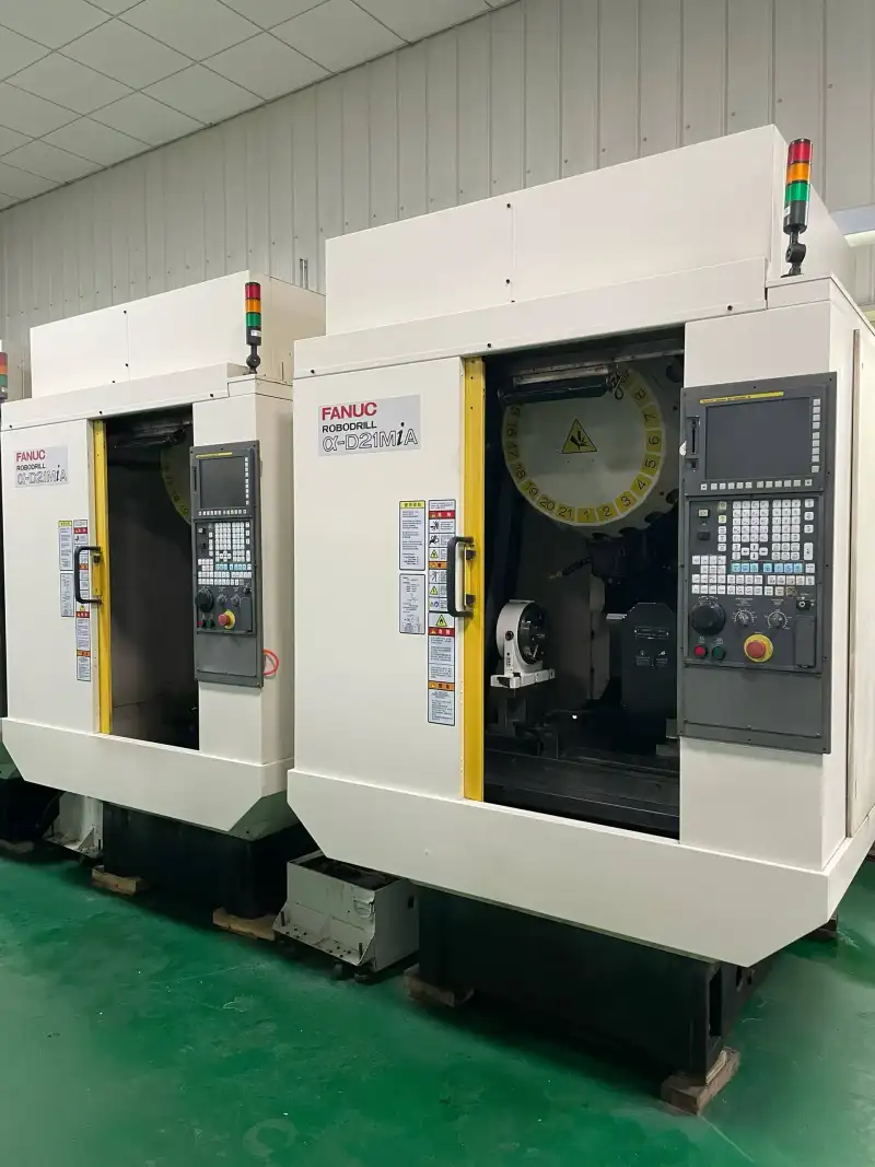 Used FANUC ROBODRILL α-D 21 MiA Vertical Drilling and Tapping Center photo 1