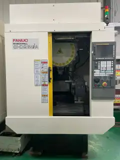 Used FANUC ROBODRILL α-D 21 MiA Vertical Drilling and Tapping Center photo 2